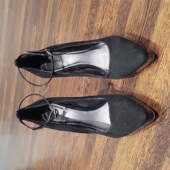 Bebe Heels - Picture 2 of 6